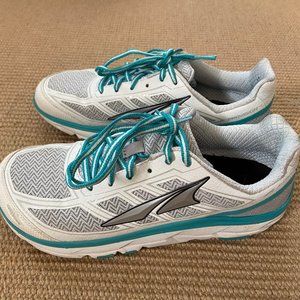 Altra Provision 3.5 Womens size 8
